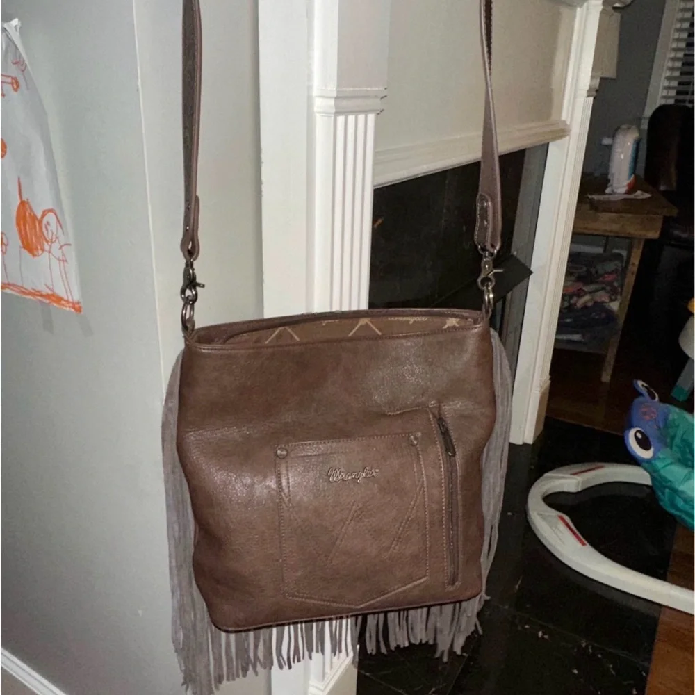 Wrangler Dark Brown Leather Fringe Shoulder Bag - Picture 2 of 4